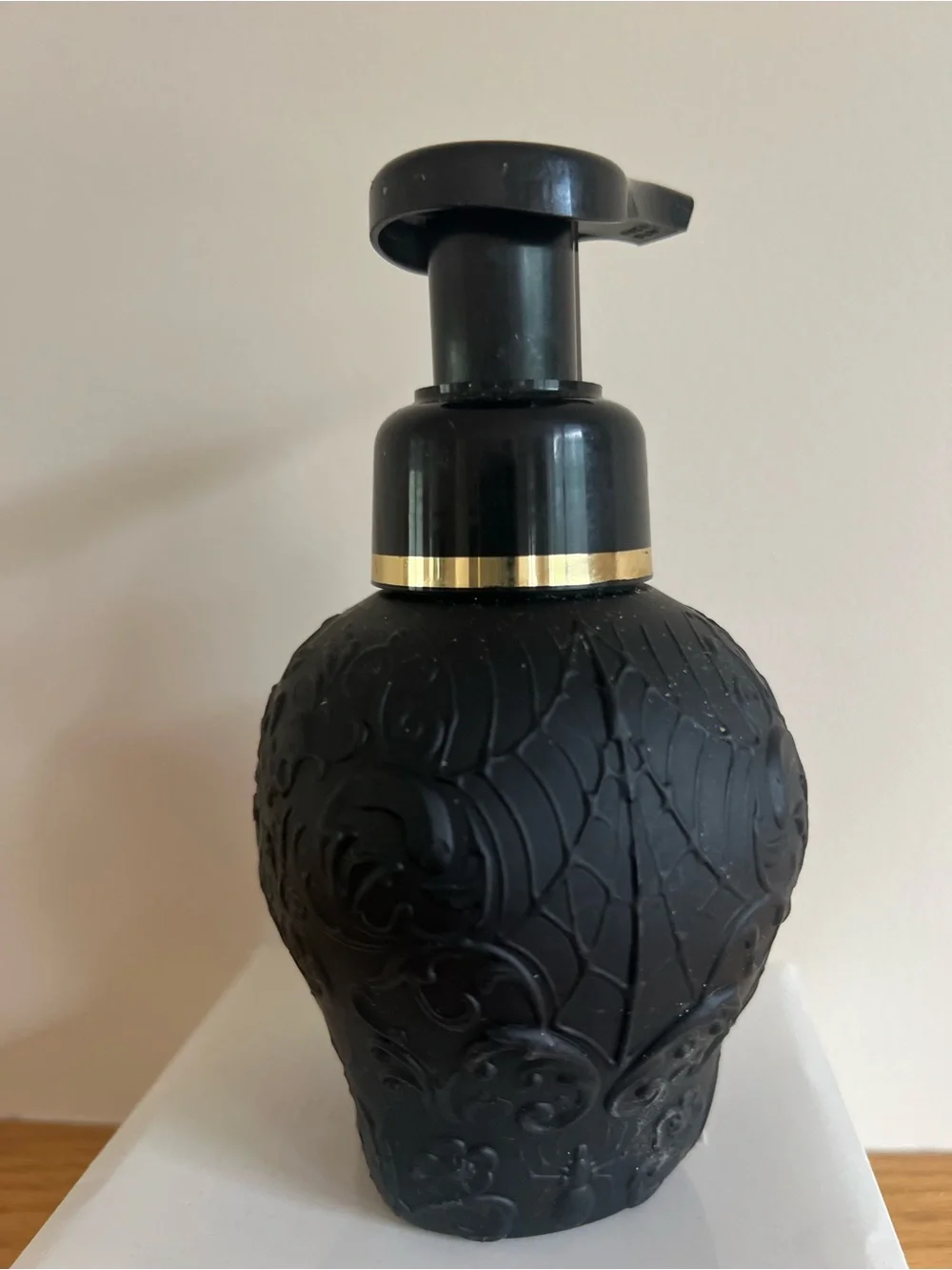 Bath and Body Works 2023 Vampire Blood Foaming Soap Skull  X2 RARE
